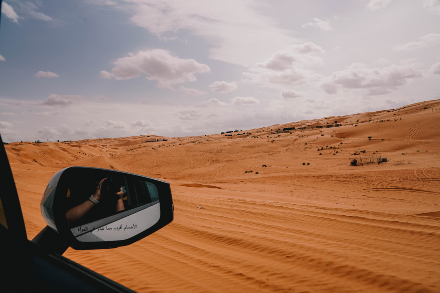 Met de auto in Wahiba Sands